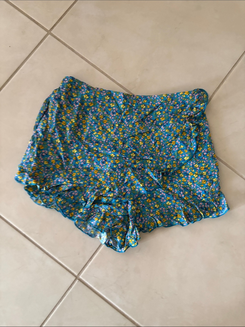 Patrons of peace, large, comfy shorts ruffle 1836